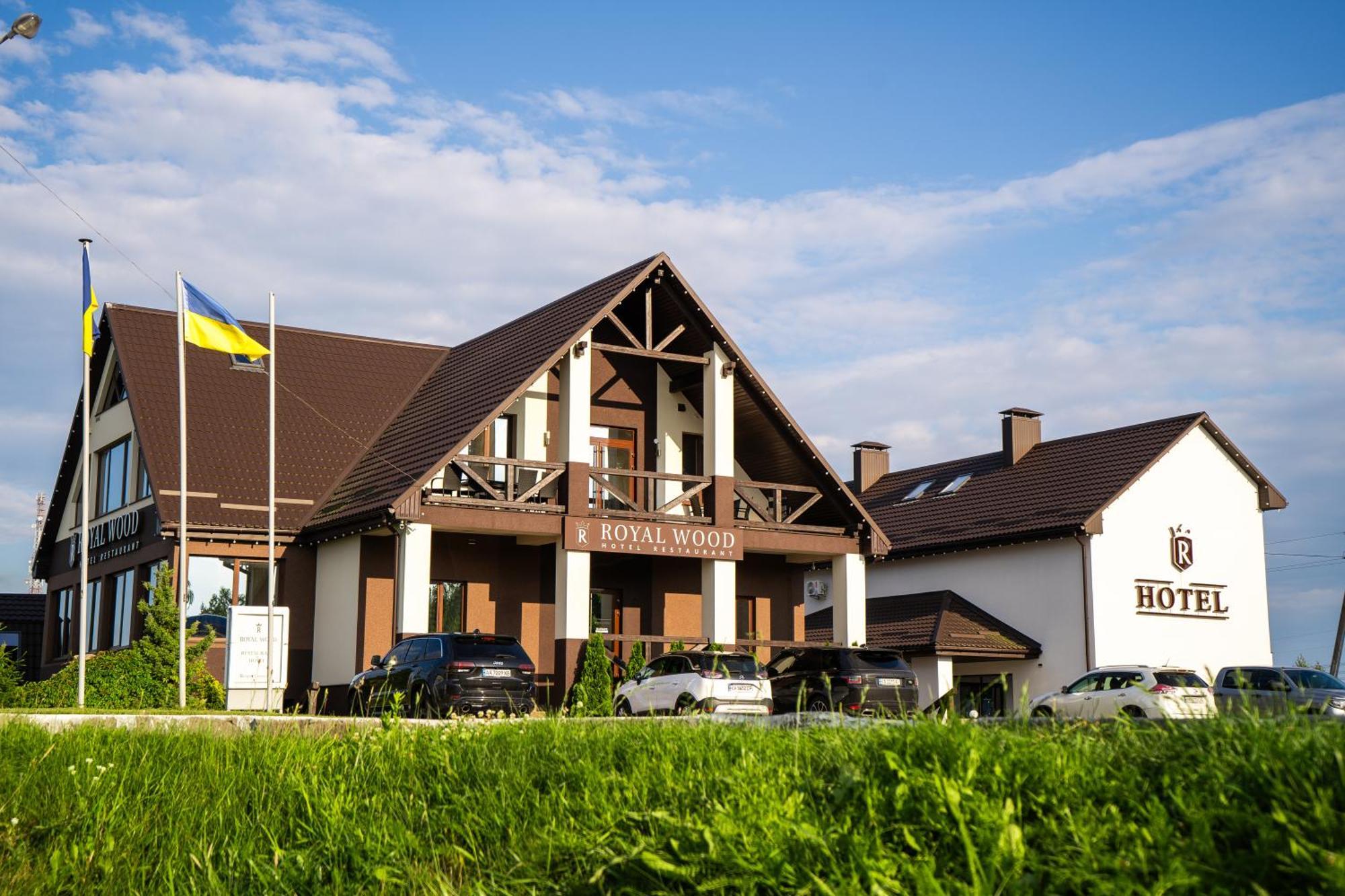 Royal Wood Hotel Rokytne  Exteriör bild